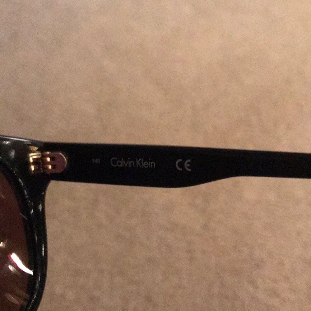 Calvin Klein sunglasses - Picture 6 of 6